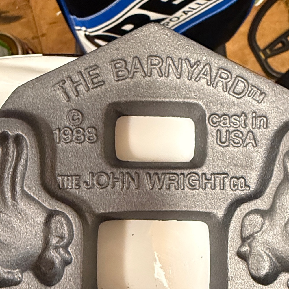 The Bar Silver Barnyard Mold cast iron - Picture 3 of 10